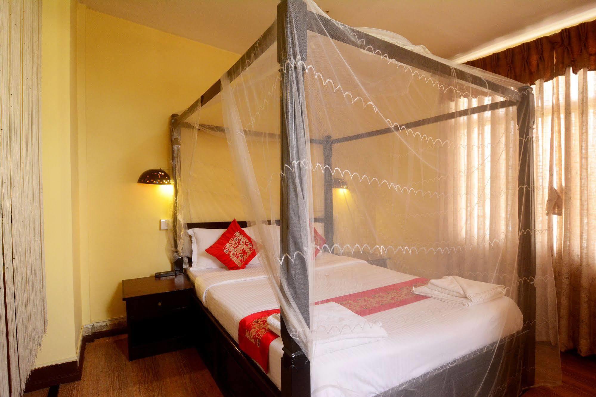 Dream Nepal Hotel And Apartment Kathmandu Exterior photo