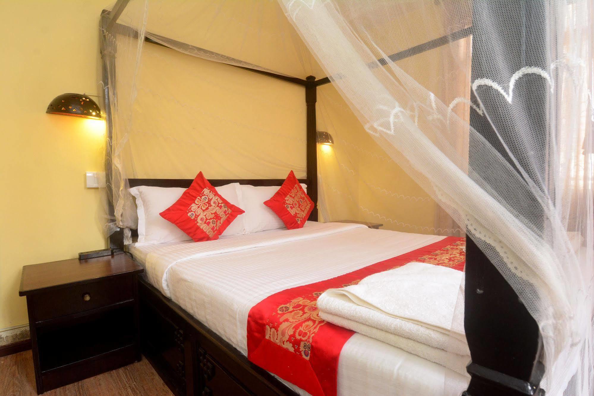 Dream Nepal Hotel And Apartment Kathmandu Exterior photo