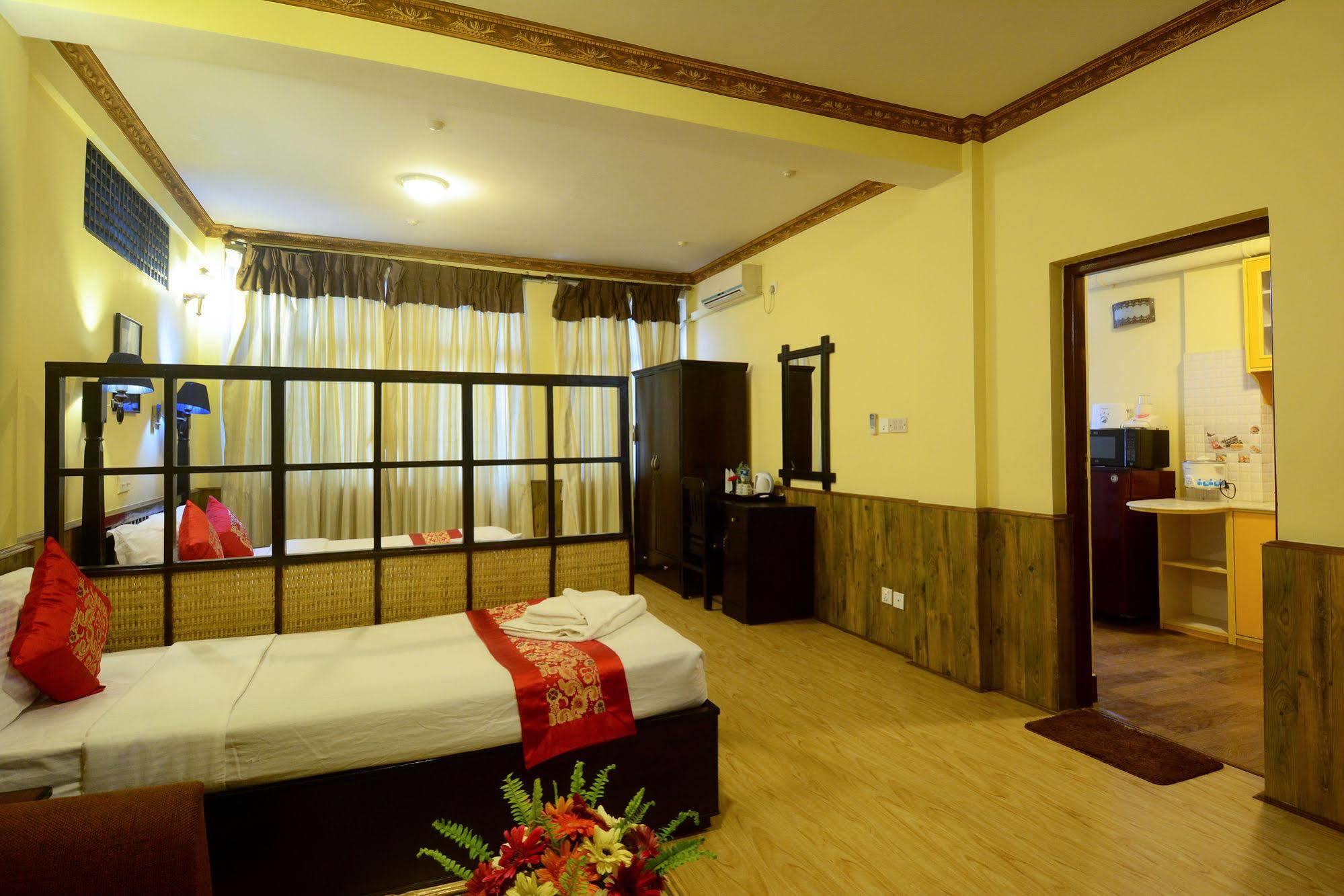 Dream Nepal Hotel And Apartment Kathmandu Exterior photo