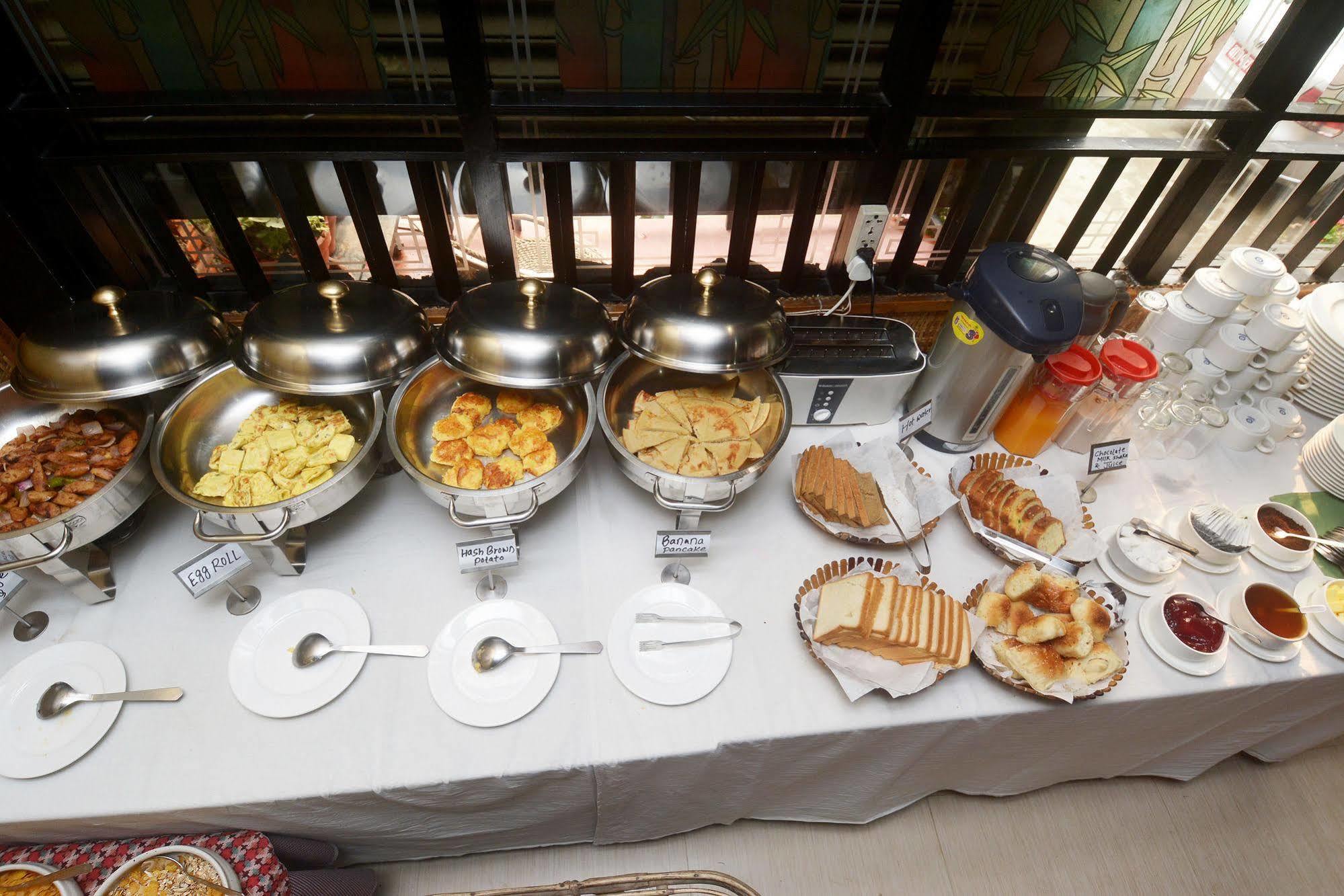 Dream Nepal Hotel And Apartment Kathmandu Exterior photo